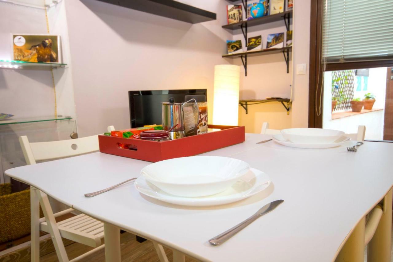 Apartamento Ciudad Monumental Caces Buitenkant foto